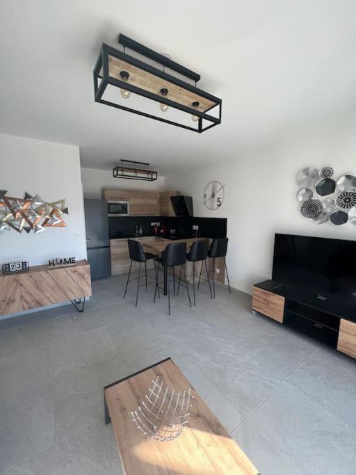 Superbe Appartement Neuf Aucalme Saint-Mandrier-sur-Mer Exterior photo